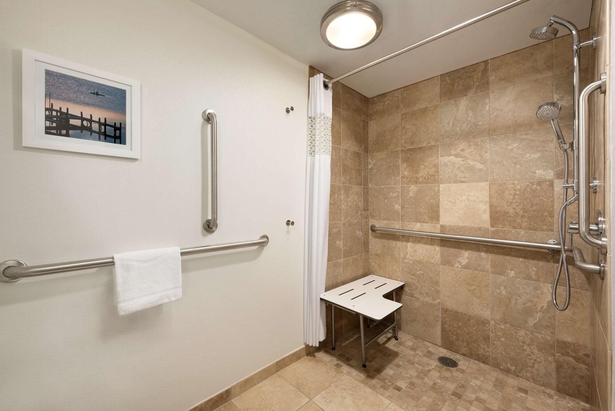 Hampton Inn Appleton-Fox River Mall Area Buitenkant foto