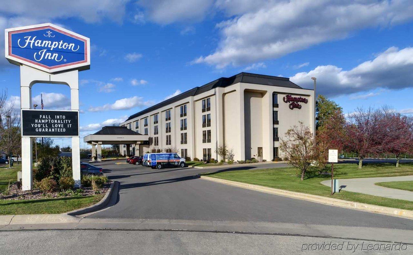 Hampton Inn Appleton-Fox River Mall Area Buitenkant foto