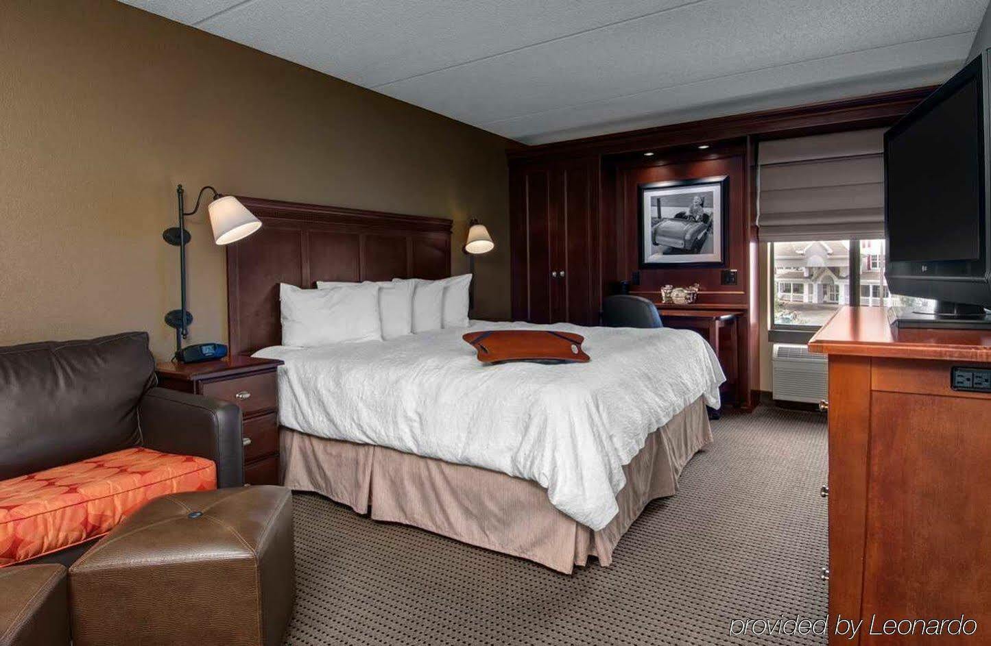 Hampton Inn Appleton-Fox River Mall Area Buitenkant foto
