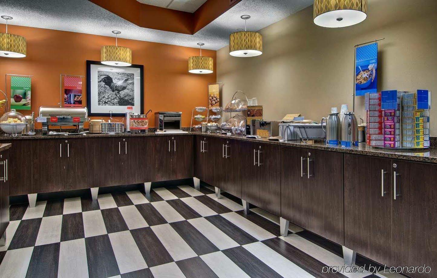 Hampton Inn Appleton-Fox River Mall Area Buitenkant foto